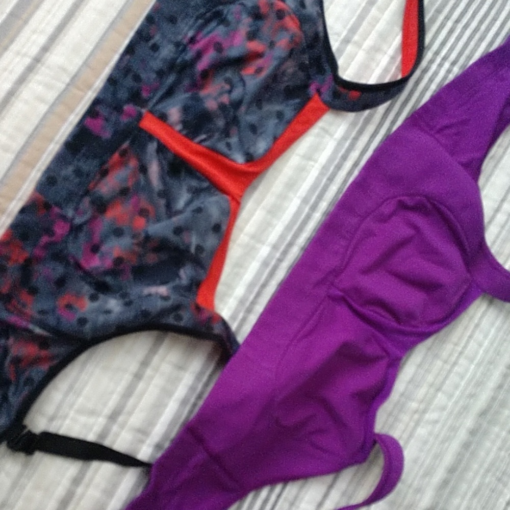 Active workout bras